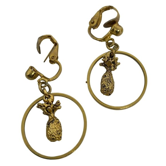 Vintage Lot of 5 sets of Clip on Earrings.  Gold tone hoops, Black fashion, Pine - Picture 4 of 7